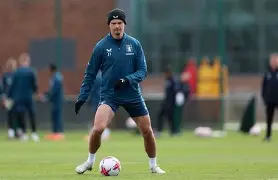 国际比赛日阿斯顿维拉备战西甲；状态回暖细节曝光；媒体盛赞；身体对抗强度拉满